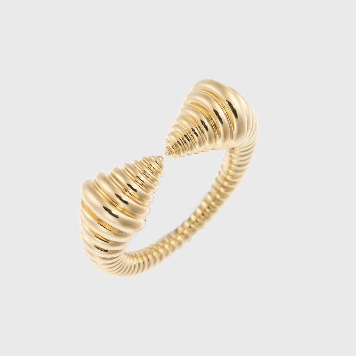 Yellow gold ring