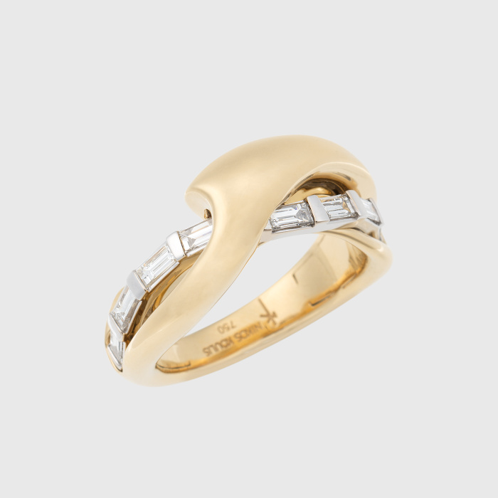 Yellow and white gold  ring with baguette cut white diamonds